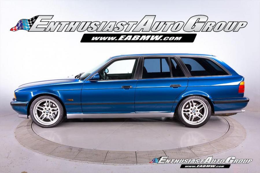  BMW M5 Touring (Avus Blue) (WBSHJ91070BL01767) (E34) 1994 года  (фото 2 из 100)